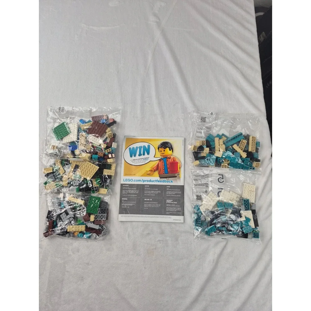 LEGO Minecraft The‎ Sky Tower 21173 Multicolor Building Set Like New